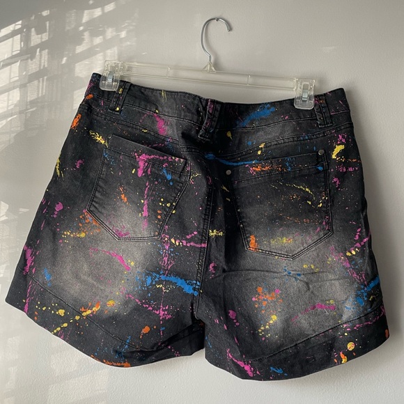 Three pairs of shorts size 16 forever 21 - Picture 3 of 12